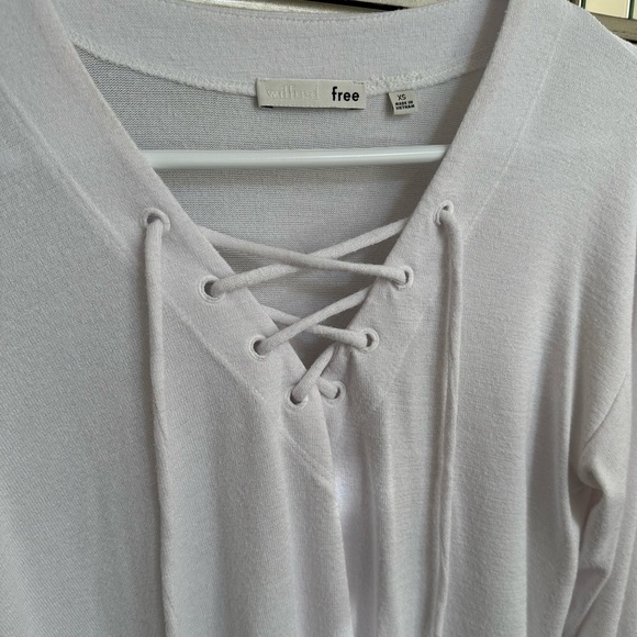 𝅺Aritzia Wilfred Top - Picture 2 of 5